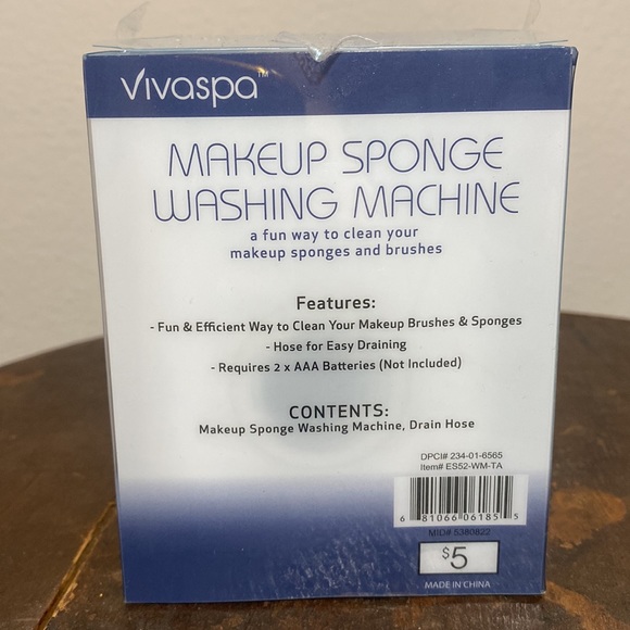 NIB TARGET VIVASPA MAKEUP SPONGE WASHING MACHINE REQUIRES 2 x AAA batteries - Picture 3 of 4